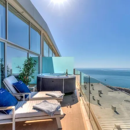 Stunning Luxurious Penthouse With Panoramic Views. * Fuengirola