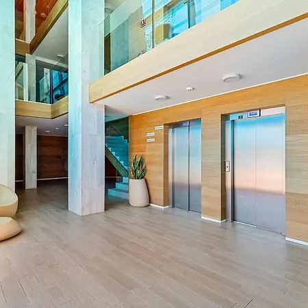 Stunning Luxurious Penthouse With Panoramic Views. Appartement Fuengirola