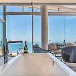 Stunning Luxurious Penthouse With Panoramic Views. *
