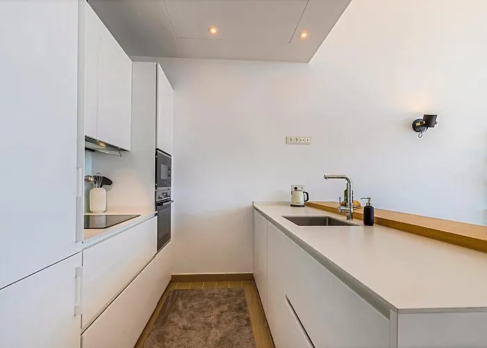 Апартаменти Stunning Luxurious Penthouse With Panoramic Views.